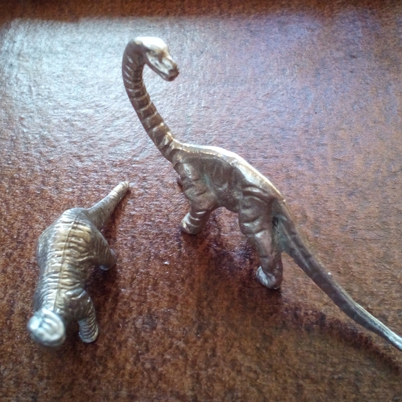 Dinosaurs Galore - Picture 2 of 7